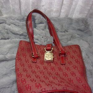 E-90 DONNEY & BOURKE RED NORTH/SOUTH BUCKET SHOULDER BAG